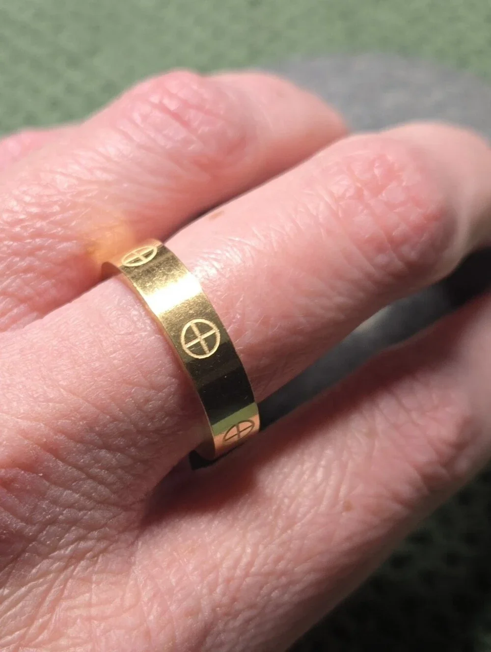 Gold Tone Screw Motif Band Ring